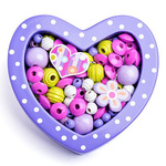 Ljubičasta kutija u obliku srca sa perlicama