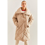 Bianco Lucci Women's Metal Buttoned Diamond Patterned Oversize Puffer Coat kremasta